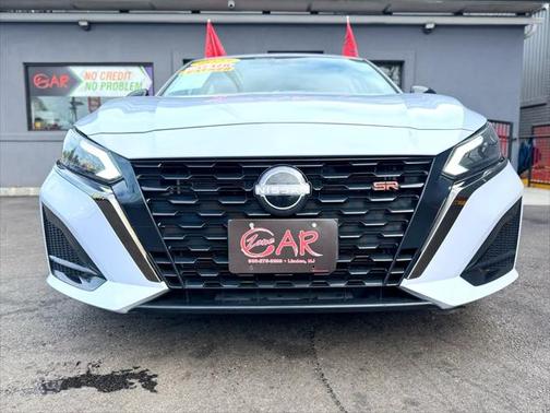 2023 Nissan Altima SR FWD