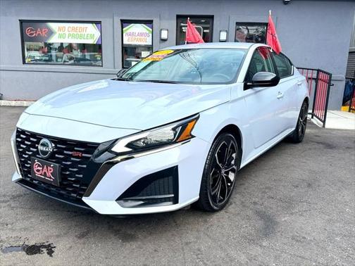 2023 Nissan Altima SR FWD