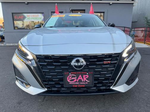 2023 Nissan Altima SR FWD