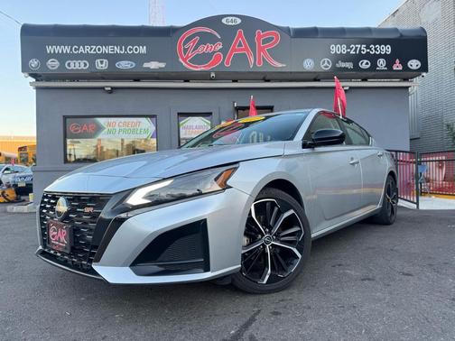 2023 Nissan Altima SR FWD