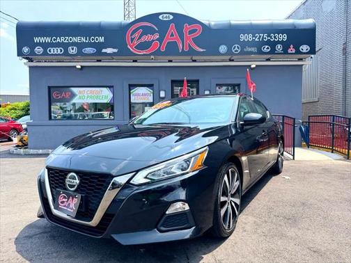2022 Nissan Altima SR FWD