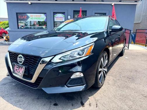 2022 Nissan Altima SR FWD