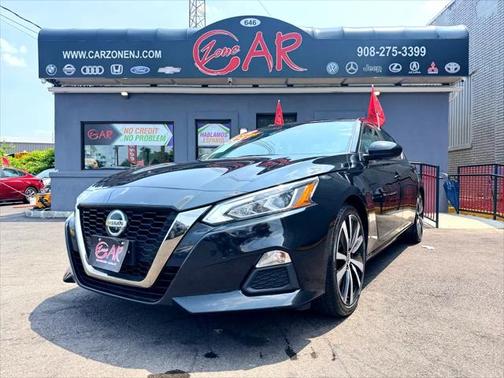 2022 Nissan Altima SR FWD