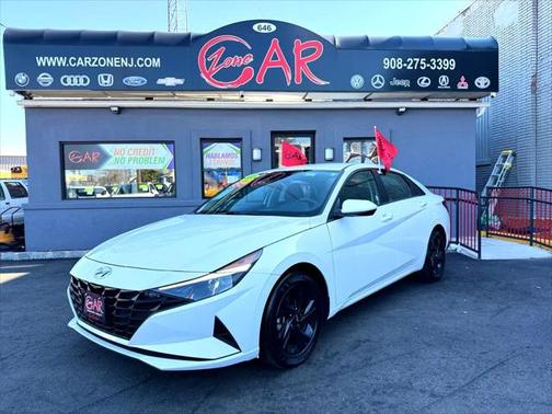 2022 Hyundai ELANTRA SEL