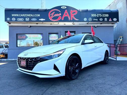 2022 Hyundai ELANTRA SEL