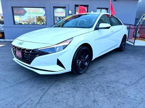 2022 Hyundai ELANTRA SEL