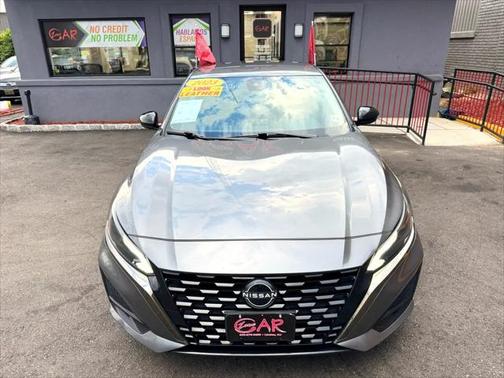 2023 Nissan Altima SR FWD