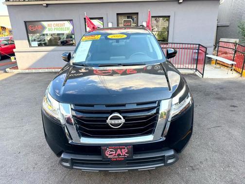 2022 Nissan Pathfinder SV 4WD