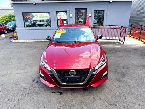 2022 Nissan Altima SR Intelligent AWD