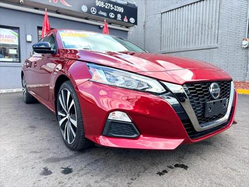 2022 Nissan Altima SR Intelligent AWD