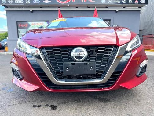 2022 Nissan Altima SR Intelligent AWD