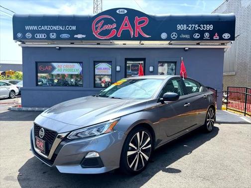 2022 Nissan Altima SR FWD