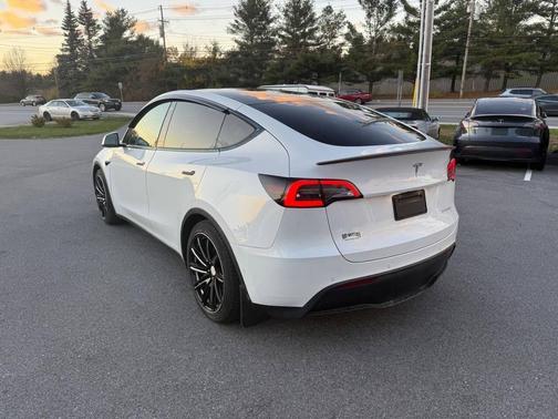 2022 Tesla Model Y Performance Dual Motor All-Wheel Drive
