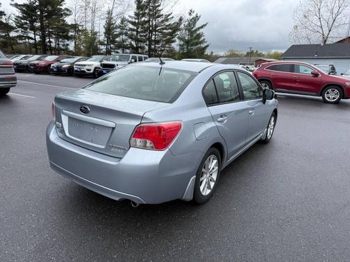 Ice Silver Metallic 2013 Subaru Impreza 2.0i Premium