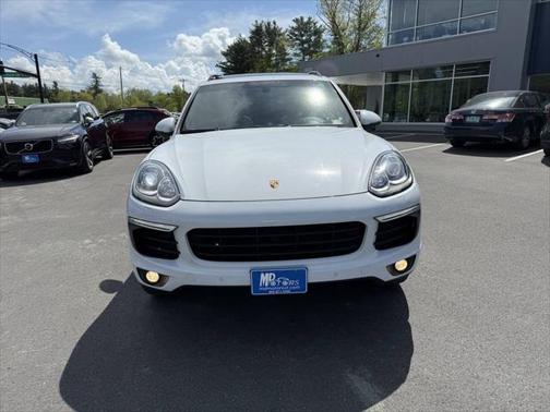 2017 Porsche Cayenne Platinum Edition