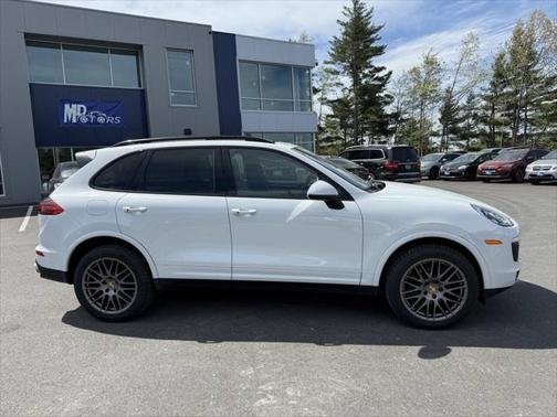 2017 Porsche Cayenne Platinum Edition