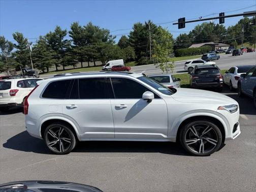 2019 Volvo XC90 T6 R-Design