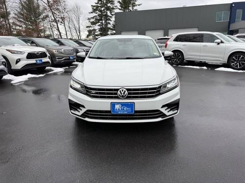 2017 Volkswagen Passat 1.8T R-Line w/Comfort