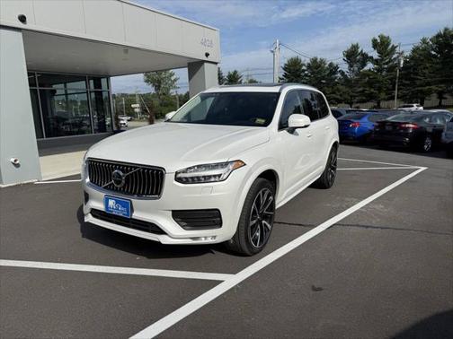 2021 Volvo XC90 T6 Momentum