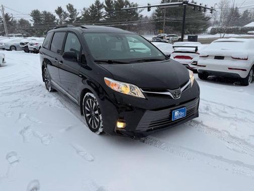 2019 Toyota Sienna XLE Premium