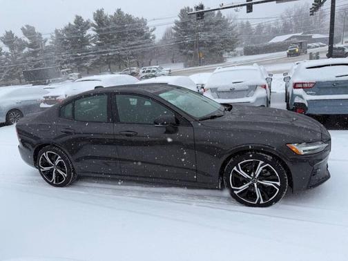 2025 Volvo S60 B5 Core