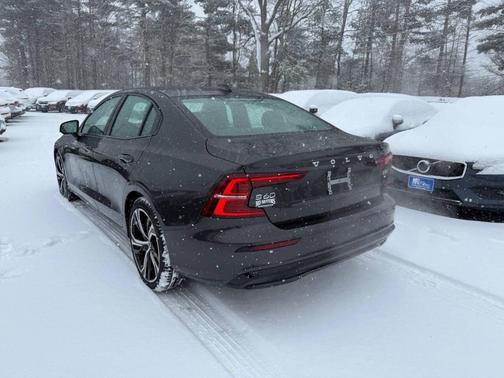 2025 Volvo S60 B5 Core