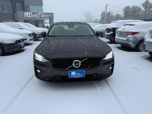 2025 Volvo S60 B5 Core