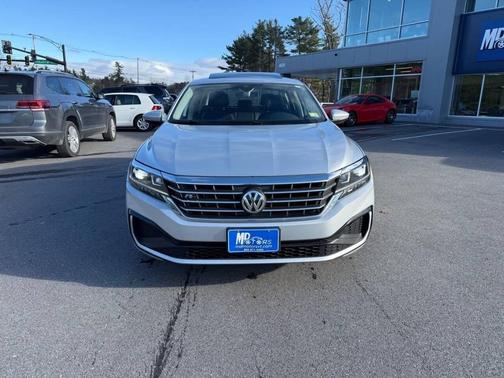 2020 Volkswagen Passat 2.0T R-Line
