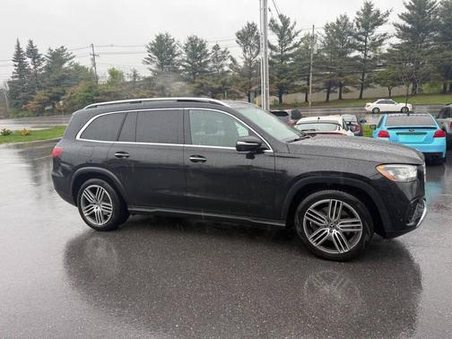 Black 2025 Mercedes-Benz GLS 450 4MATIC