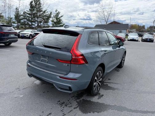 Thunder Grey Metallic 2023 Volvo XC60 B5 Plus Dark Theme