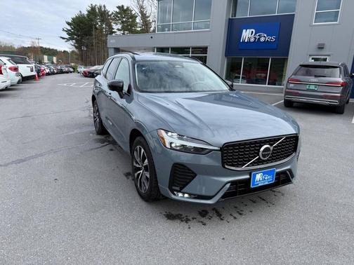 Thunder Grey Metallic 2023 Volvo XC60 B5 Plus Dark Theme