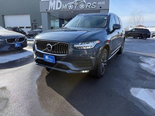 2020 Volvo XC90 T6 Momentum