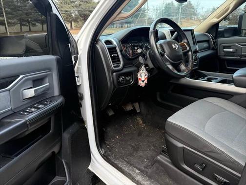 2019 RAM 2500 Big Horn Crew Cab 4x4 6'4' Box