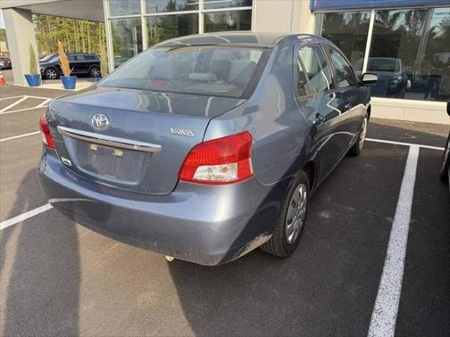 2012 Toyota Yaris LE