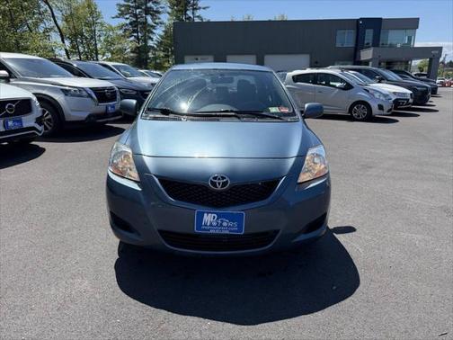 2012 Toyota Yaris LE