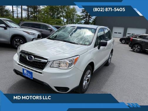 Crystal White Pearl 2016 Subaru Forester 2.5i