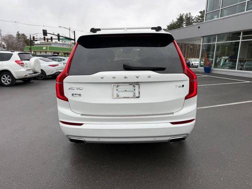 2020 Volvo XC90 T6 Momentum
