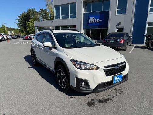 Crystal White Pearl 2019 Subaru Crosstrek 2.0i Premium