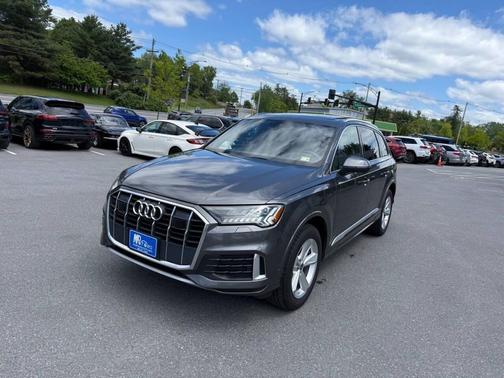 Samurai Gray Metallic 2023 Audi Q7 45 Premium Plus