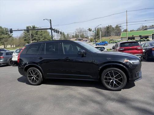 2022 Volvo XC90 Recharge Plug-In Hybrid T8 R-Design 7 Passenger