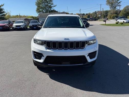 2023 Jeep Grand Cherokee Laredo