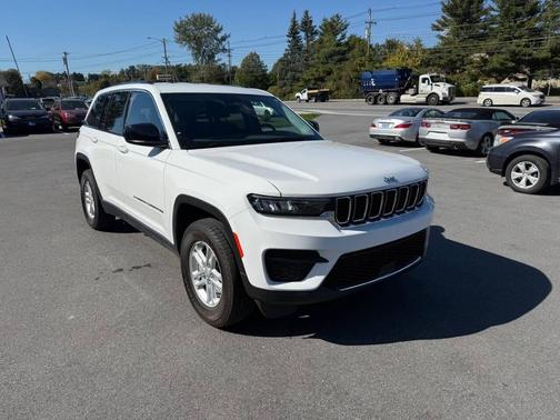 2023 Jeep Grand Cherokee Laredo