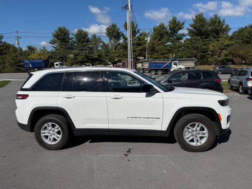 2023 Jeep Grand Cherokee Laredo