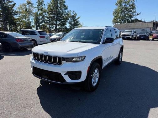 2023 Jeep Grand Cherokee Laredo