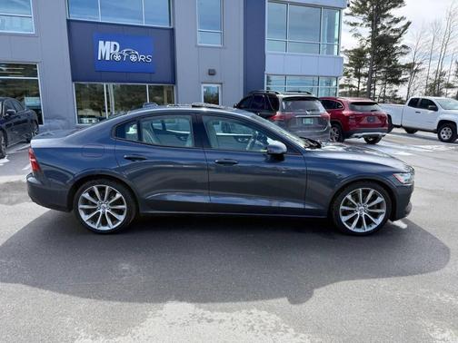 2019 Volvo S60 T5 Momentum