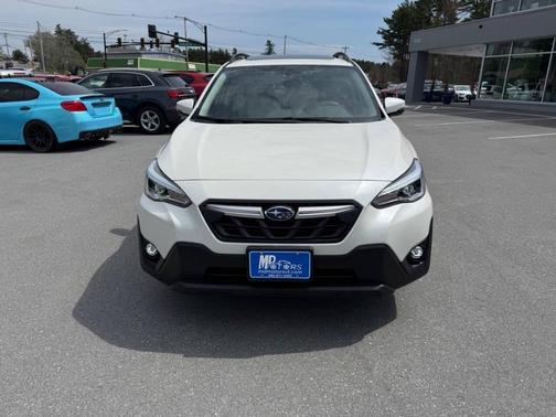 Crystal White Pearl 2023 Subaru Crosstrek Limited