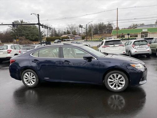 2013 Lexus ES 300h Base