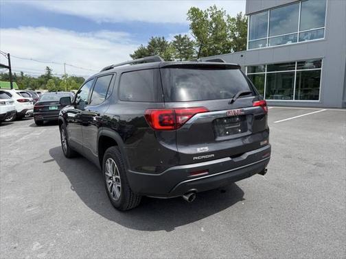 2017 GMC Acadia SLE-2