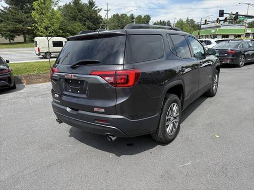 2017 GMC Acadia SLE-2