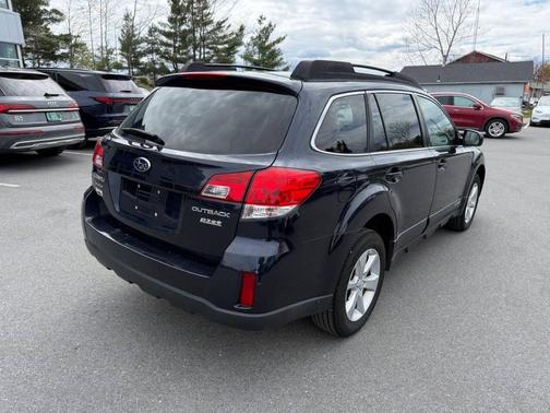 Deep Indigo Pearl 2013 Subaru Outback 2.5i Premium